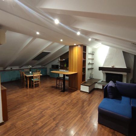 Loft Mansardato Monza Exterior foto