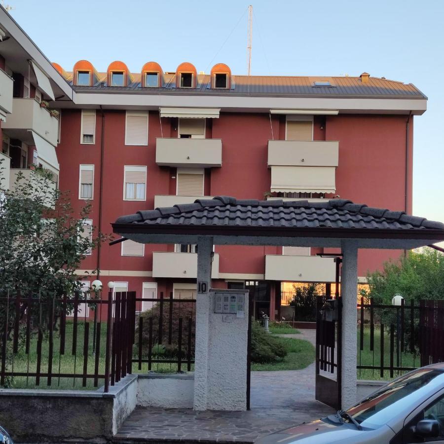 Loft Mansardato Monza Exterior foto