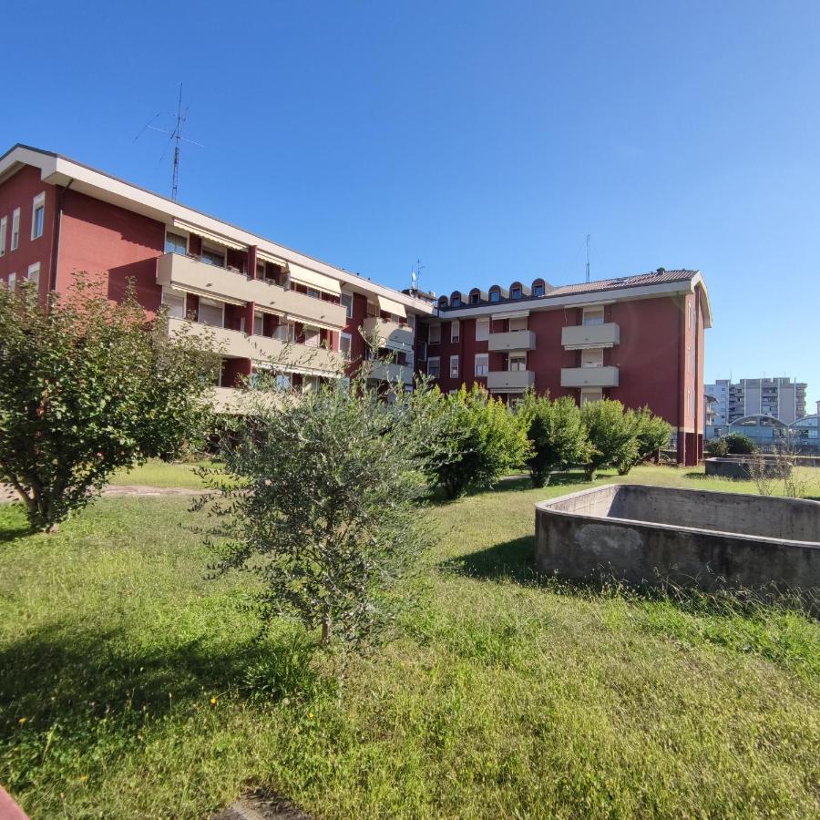 Loft Mansardato Monza Exterior foto
